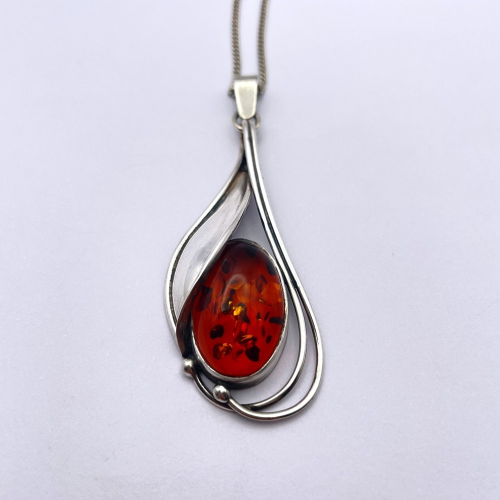 Nouveau Sterling Silver Cognac Amber Oval Pendant Necklace 20"‎ Cable Chain
